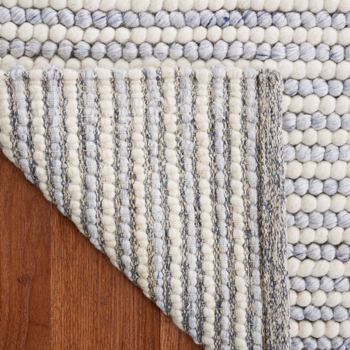 Safavieh Martha Stewart Msr9650M Ivory/Blue Rug.