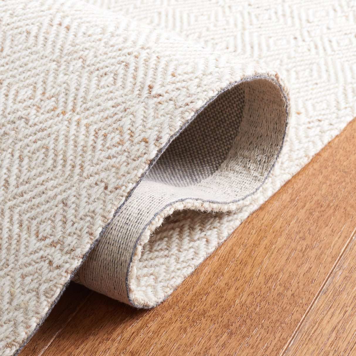 Safavieh Martha Stewart Msr9675B Beige/Ivory Rug.