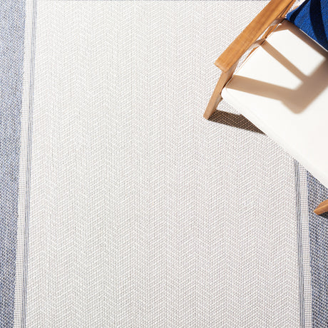 Safavieh Martha Stewart Indoor Outdoor Msro317A Blue/Ivory Rug.