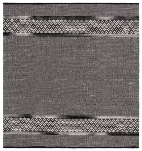 Safavieh Montauk Mtk727Z Black/Ivory Rug.