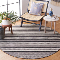 Safavieh Montauk Mtk728Z Black/Ivory Area Rug