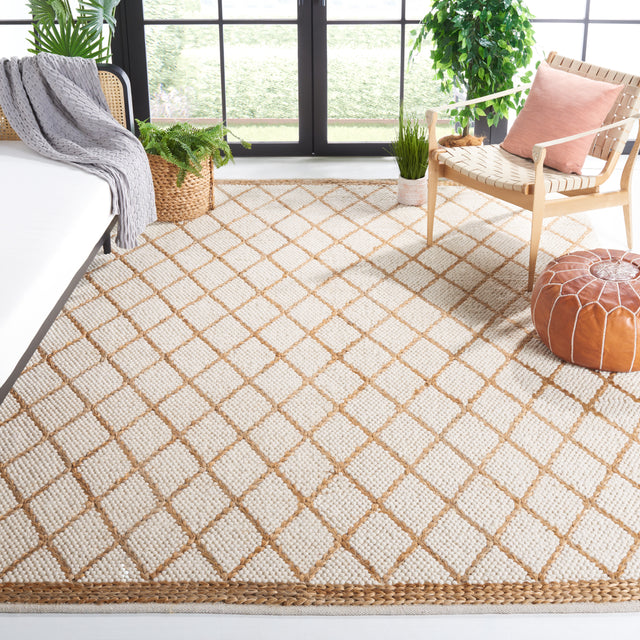 Safavieh Natura Nat223A Ivory/Natural Rug.