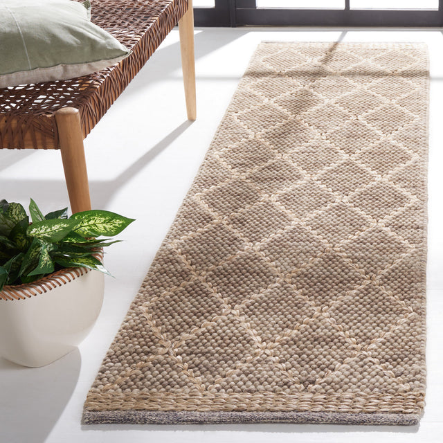 Safavieh Natura Nat223T Brown/Natural Rug.