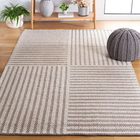 Safavieh Natura Nat227E Ivory/Taupe Rug.