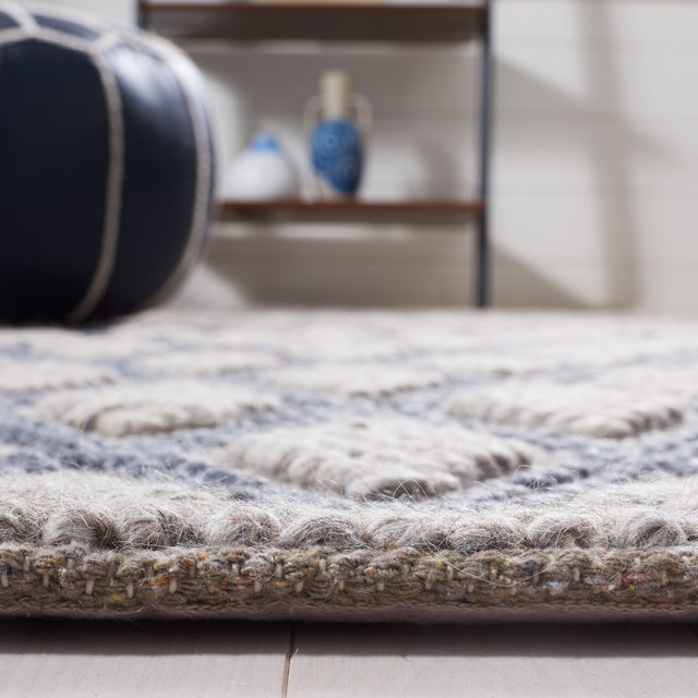 Safavieh Natura Nat313G Silver Rug.