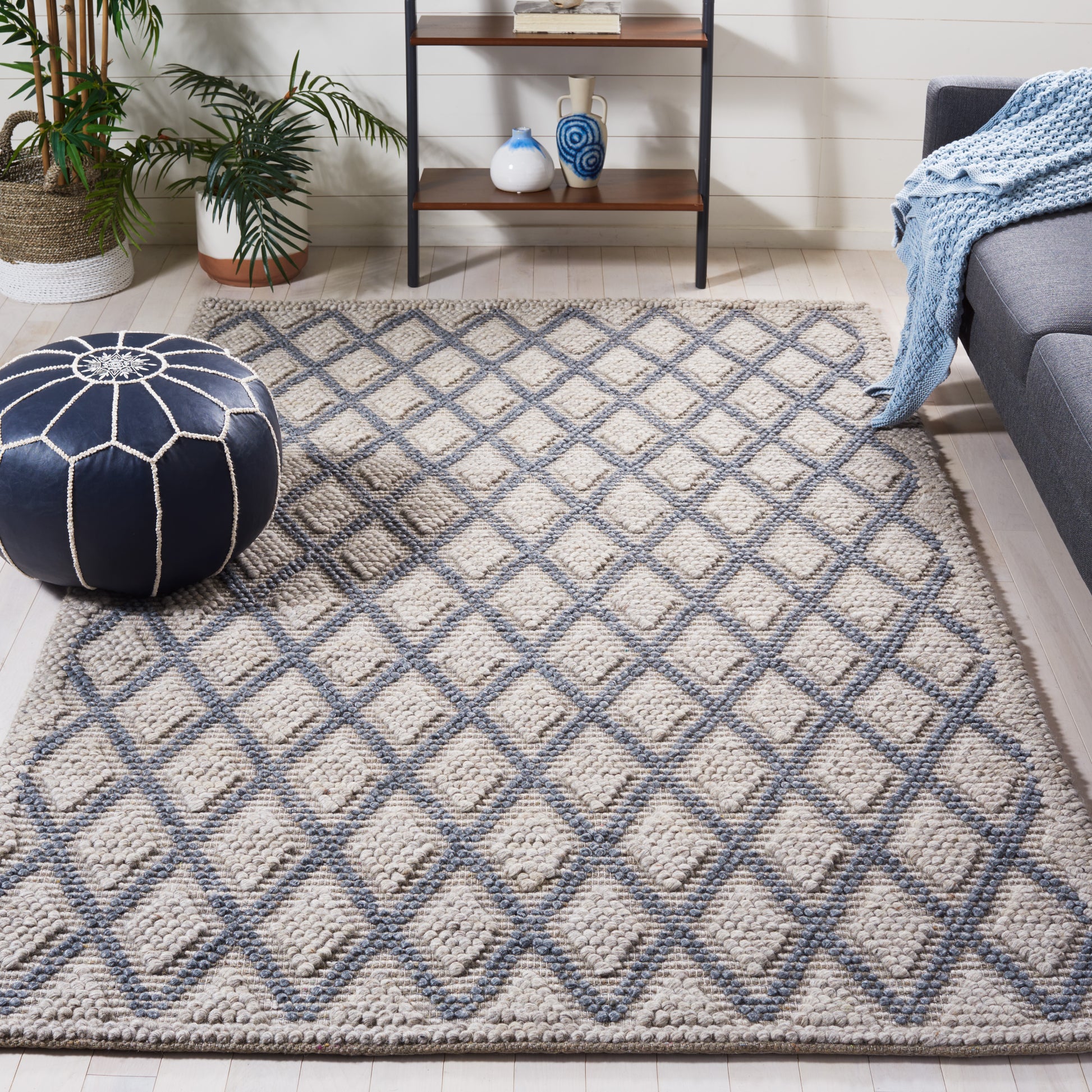 Safavieh Natura Nat313G Silver Area Rug