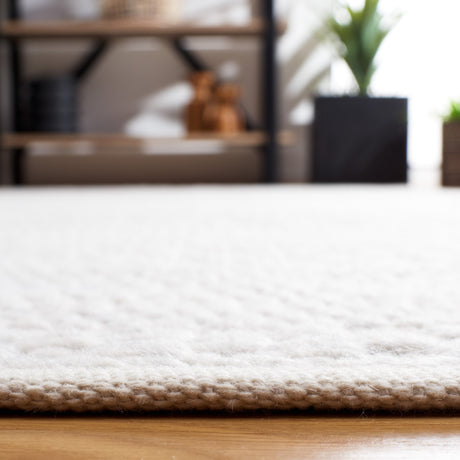 Safavieh Natura Nat934A Ivory Rug.