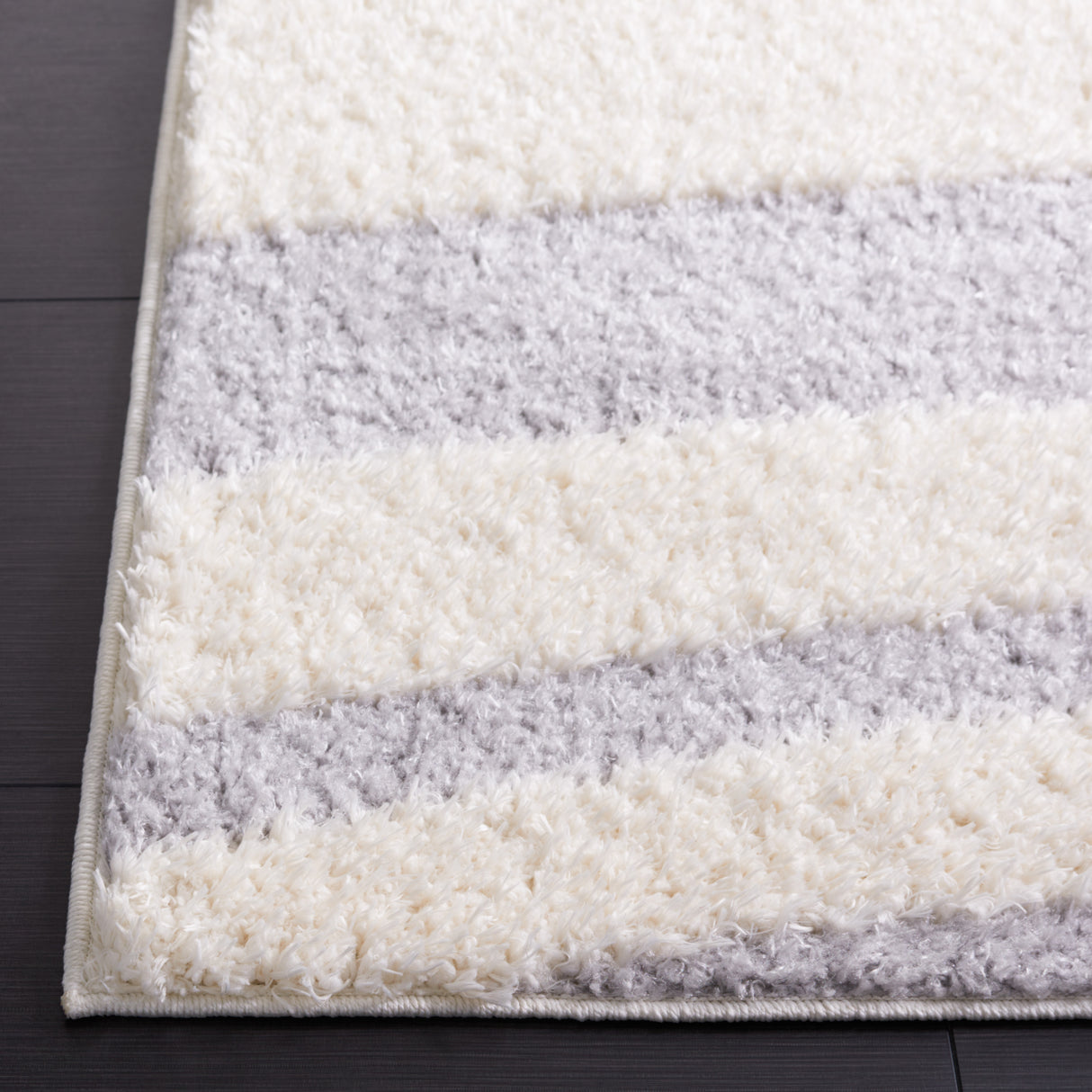 Safavieh Norway Nor200F Grey/Ivory Rug.