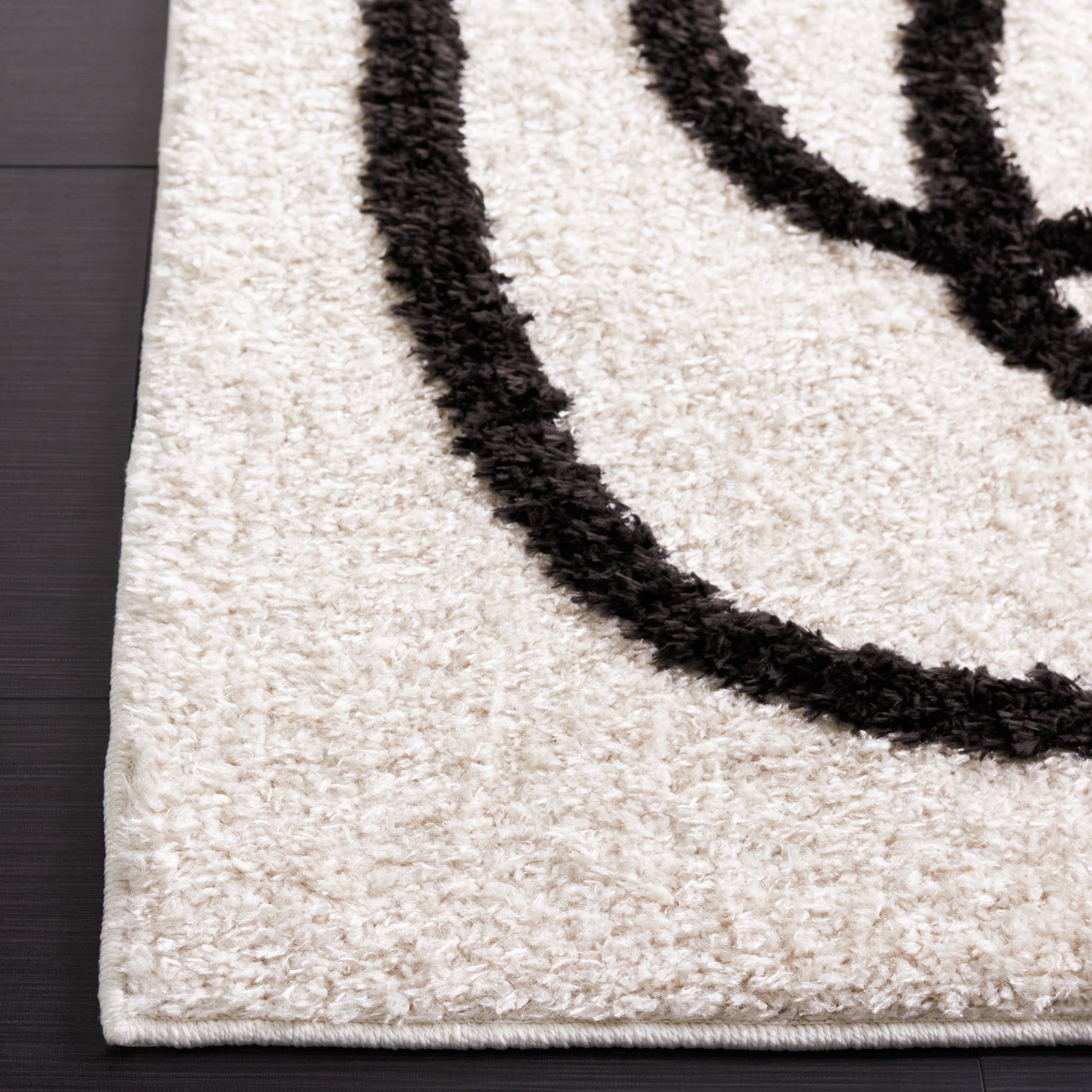 Safavieh Norway Nor202A Ivory/Black Area Rug