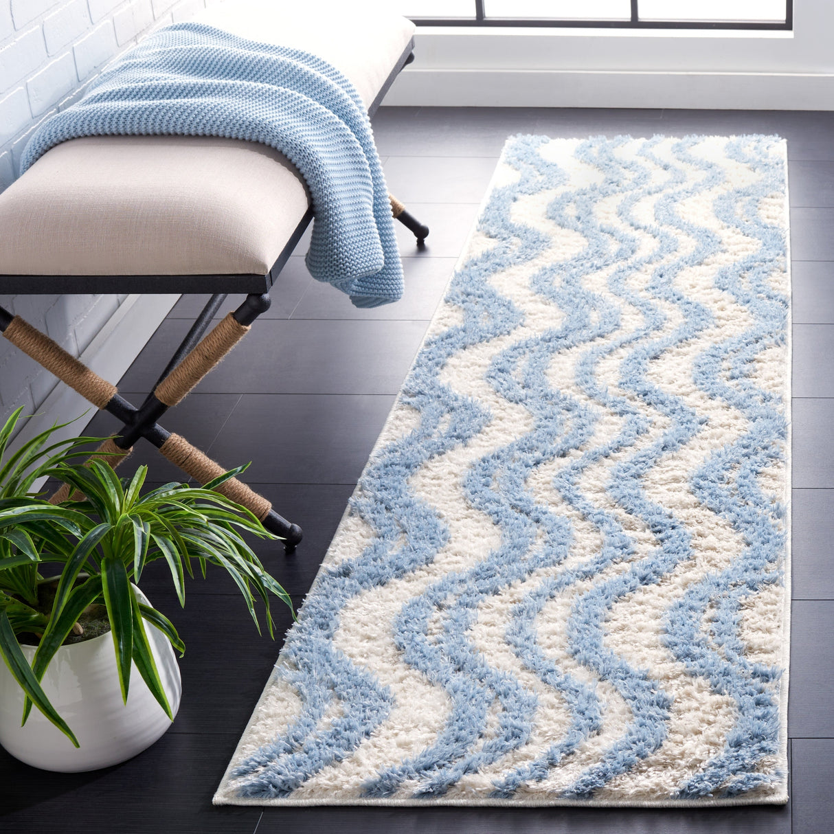 Safavieh Norway Nor210M Blue/Ivory Rug.