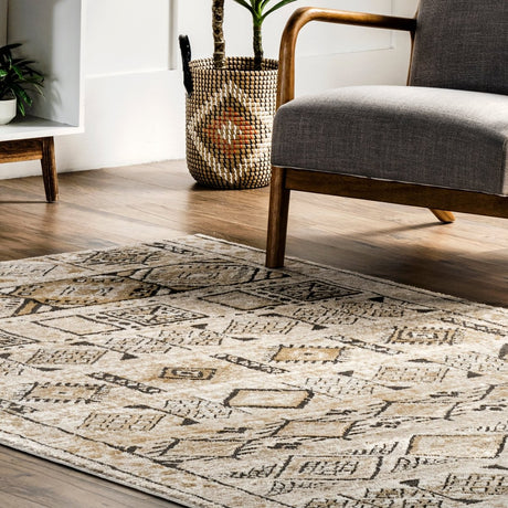 Nuloom Maryanne Aztec Nma3261A Beige Rug.