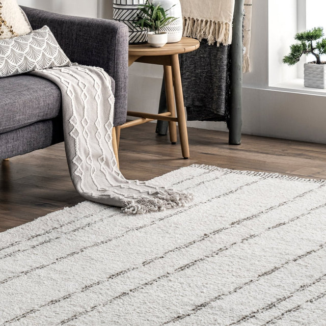 Nuloom Mazie Pinstripe Modern Nma2711A Ivory Rug.