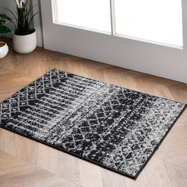 Nuloom Moroccan Blythe Nmo3123A Black Rug.