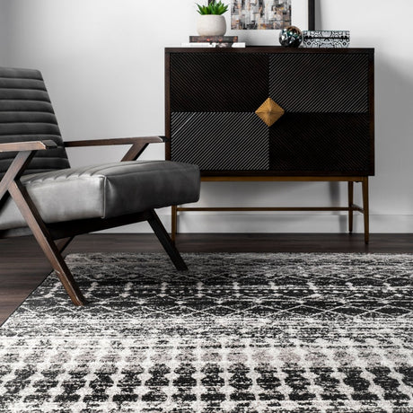 Nuloom Moroccan Blythe Nmo3123A Black Rug.