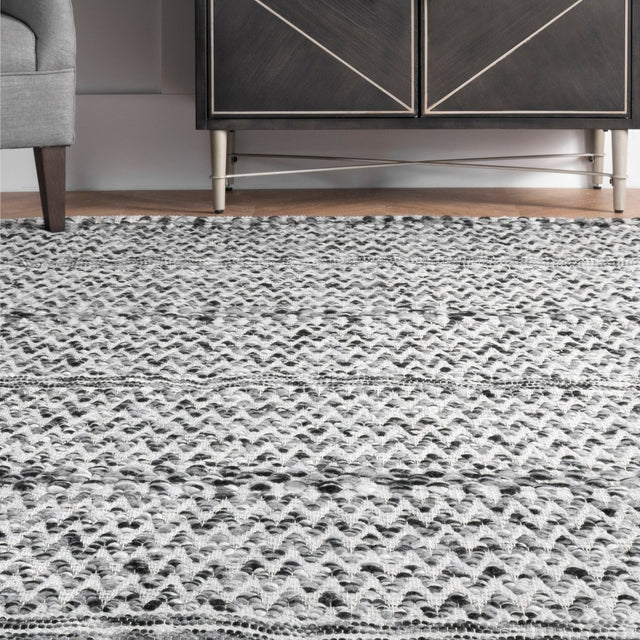 Nuloom Natosha Chevron Nna3586A Silver Rug.