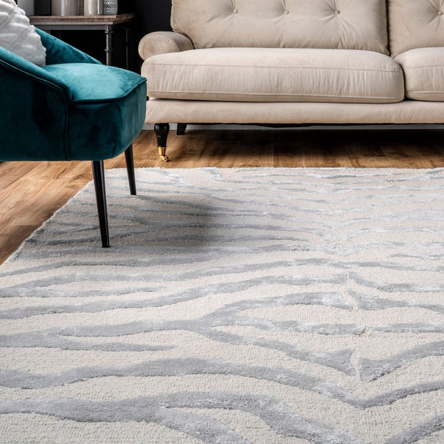 Nuloom Plush Zebra Zf5 Gray Rug.