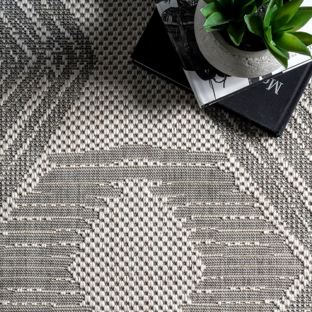 Nuloom Ranya Tribal Nra1766D Light Gray Rug.