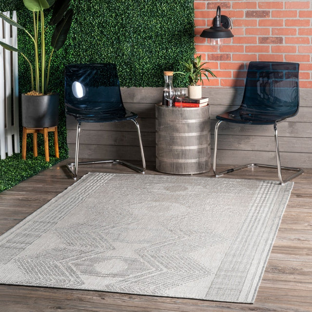 Nuloom Ranya Tribal Nra1766D Light Gray Rug.