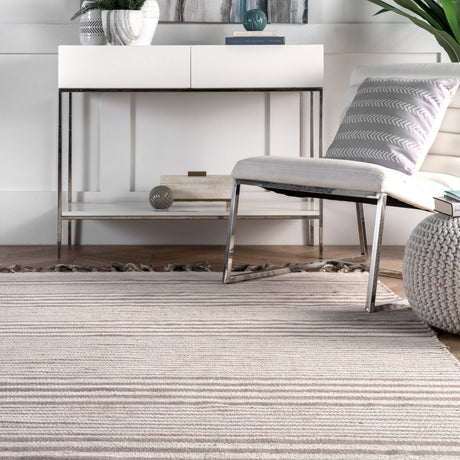 Nuloom Rose Stripe Nro1376B Light Gray Rug.