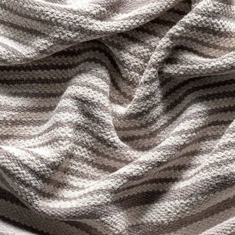 Nuloom Rose Stripe Nro1376B Light Gray Rug.