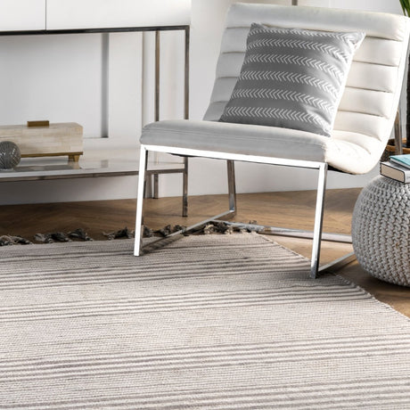 Nuloom Rose Stripe Nro1376B Light Gray Rug.