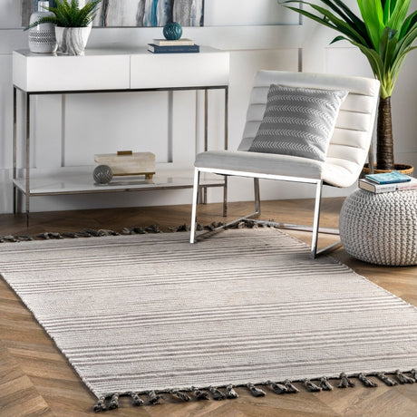 Nuloom Rose Stripe Nro1376B Light Gray Rug.