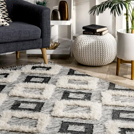 Nuloom Sariah Othello Nsa3323A Black And White Rug.