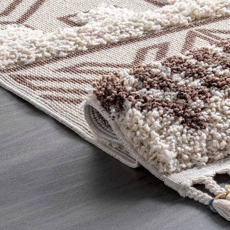 Nuloom Zuri Banded Tribal Nzu1832A Brown Rug.