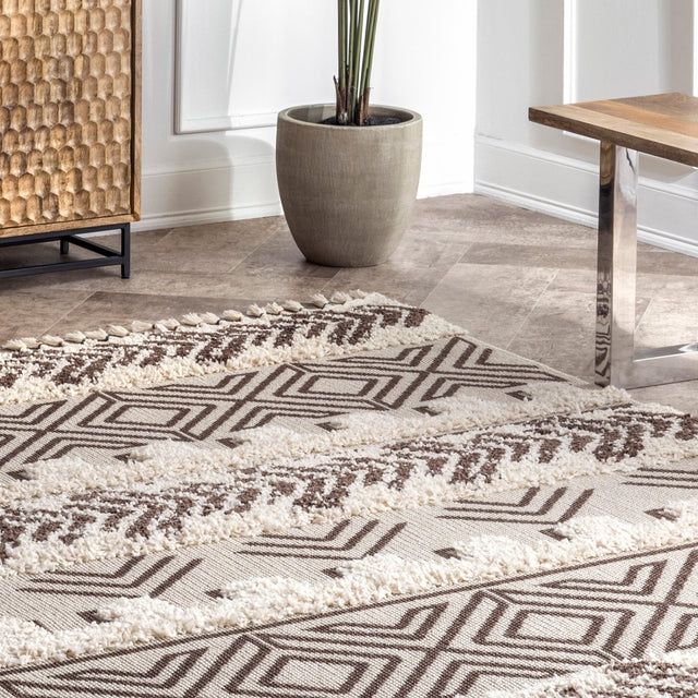 Nuloom Zuri Banded Tribal Nzu1832A Brown Rug.