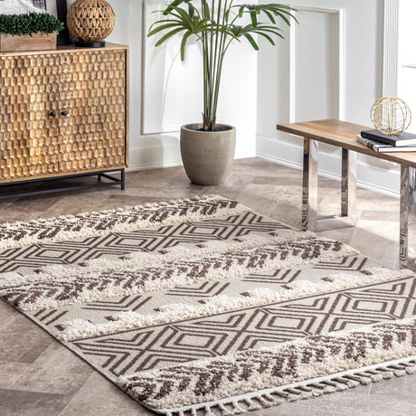 Nuloom Zuri Banded Tribal Nzu1832A Brown Rug.