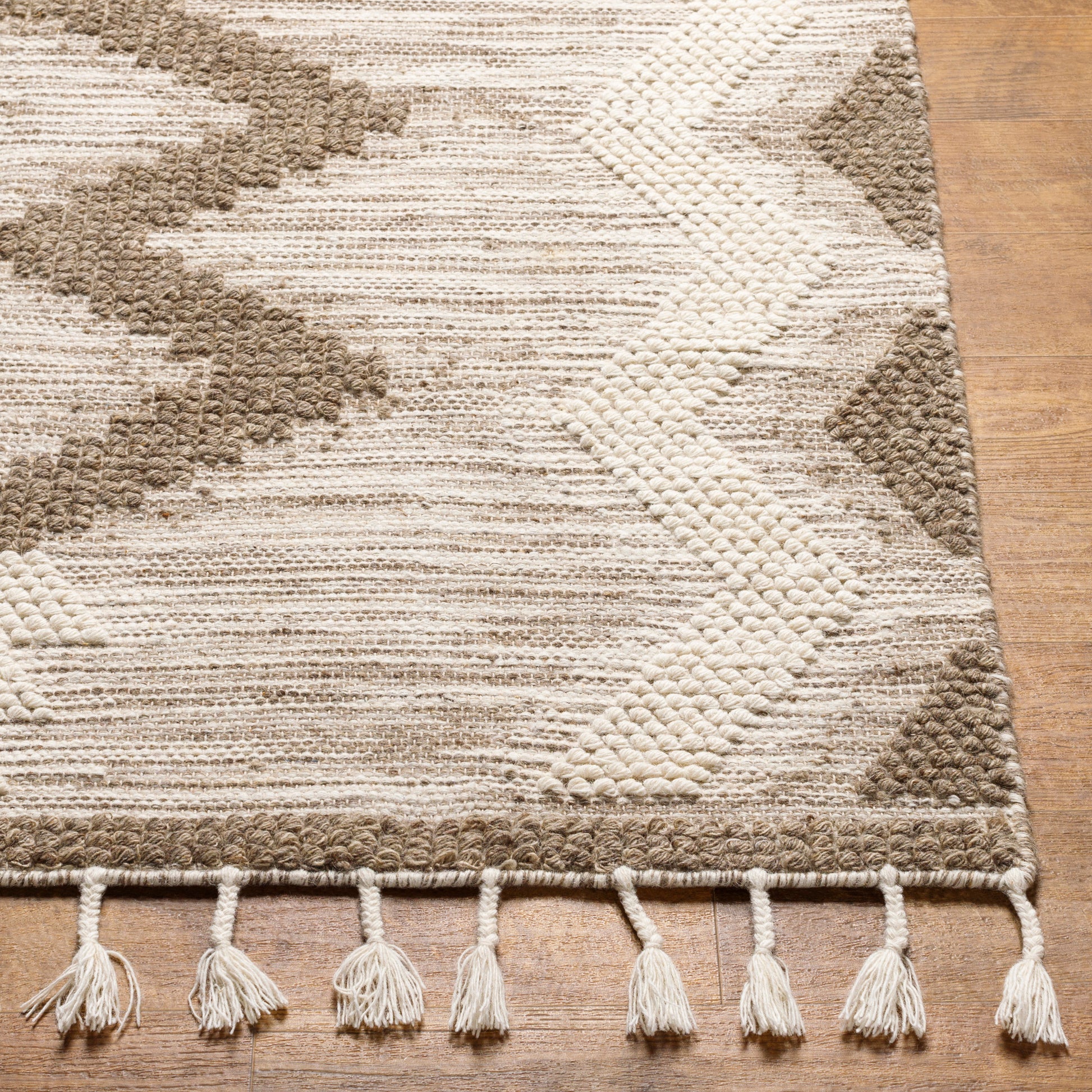 Surya Norwood Nwd-2310 Olive, Cream Area Rug