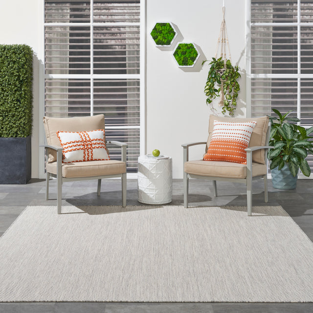 Nourison Courtyard COU01 Machine Made Ivory, Silver Rug