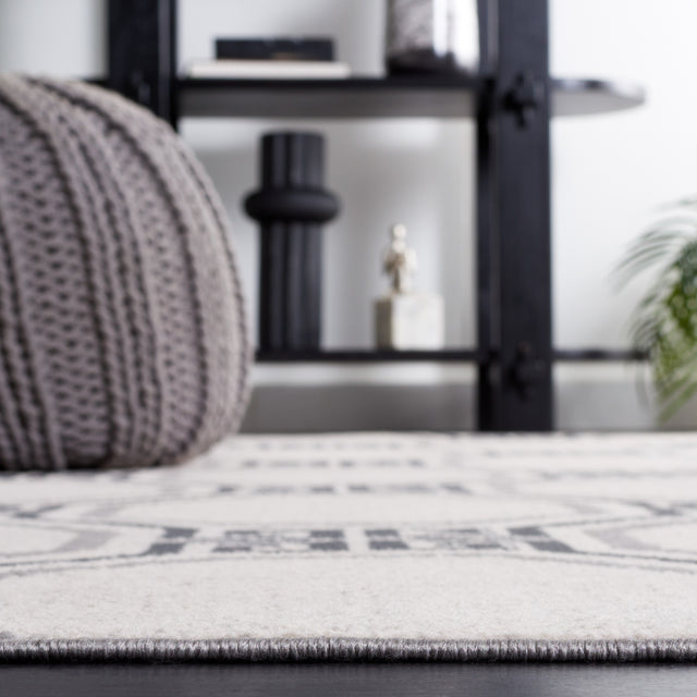 Safavieh Odyssey Ody818A Ivory/Grey Rug.