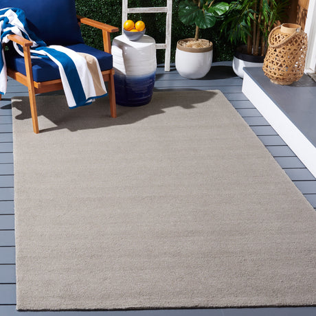 Safavieh Outdoor Micro-Loop Omp101F Grey Rug.