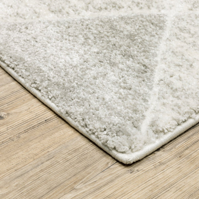Oriental Weavers Cambria 005W2 Grey/ Ivory Rug.