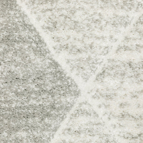 Oriental Weavers Cambria 005W2 Grey/ Ivory Rug.