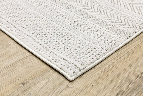 Oriental Weavers Montecito 4929E White/ Grey Rug.