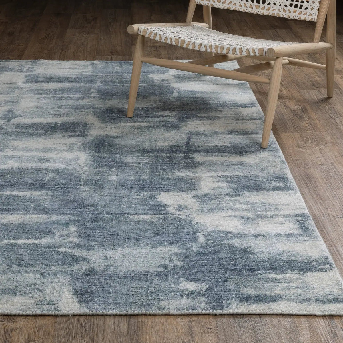 Oriental Weavers Sphinx Clarke CLA07 Ivory Rugs - angle/detail