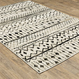 Oriental Weavers Sphinx Georgia 8826E Ivory/ Black Rugs.