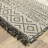Oriental Weavers Sphinx Gillian 1622E Beige/ Black Rug.