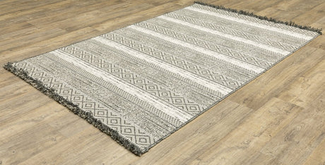 Oriental Weavers Sphinx Gillian 1622E Beige/ Black Rug.