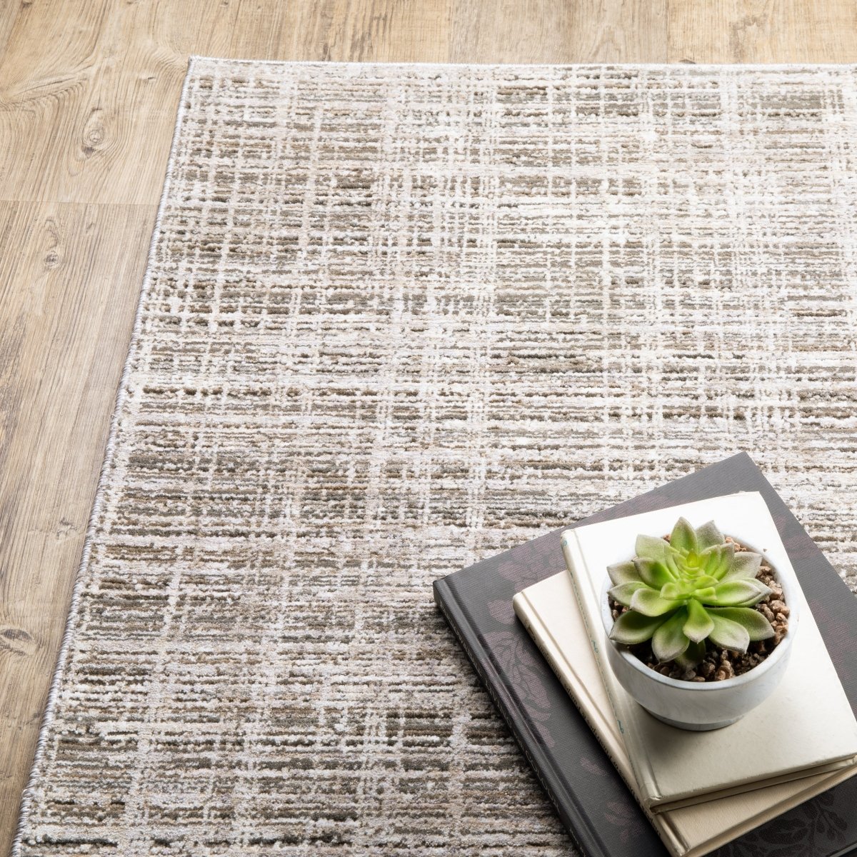 Oriental Weavers Sphinx Nebulous 071E9 Beige/ Ivory Rugs.