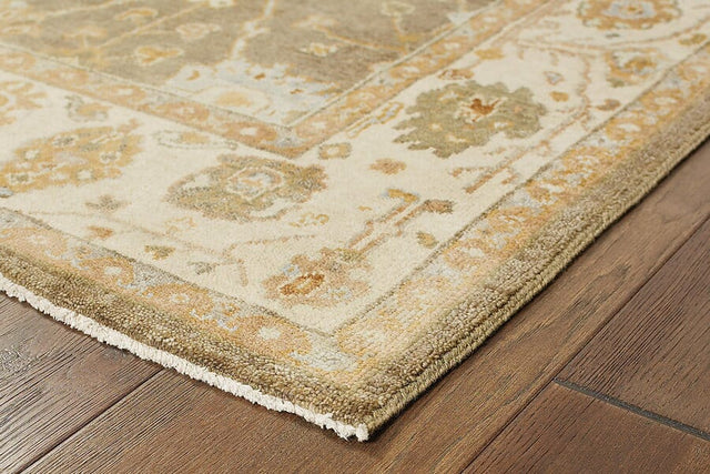Oriental Weavers Sphinx Palace 10302 Brown / Beige Rugs.