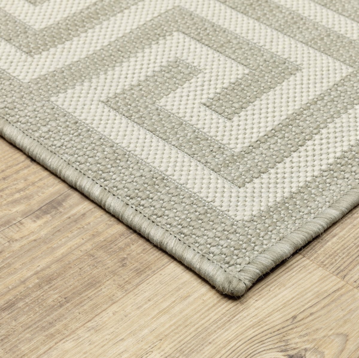 Oriental Weavers Sphinx Portofino 6560D Grey/ Ivory Rug.