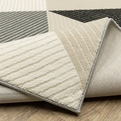 Oriental Weavers Sphinx Raylan Ray07 Ivory/ Black Rug.