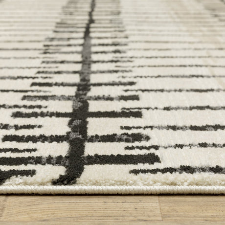 Oriental Weavers Sphinx Raylan Ray11 Ivory/ Black Rug.