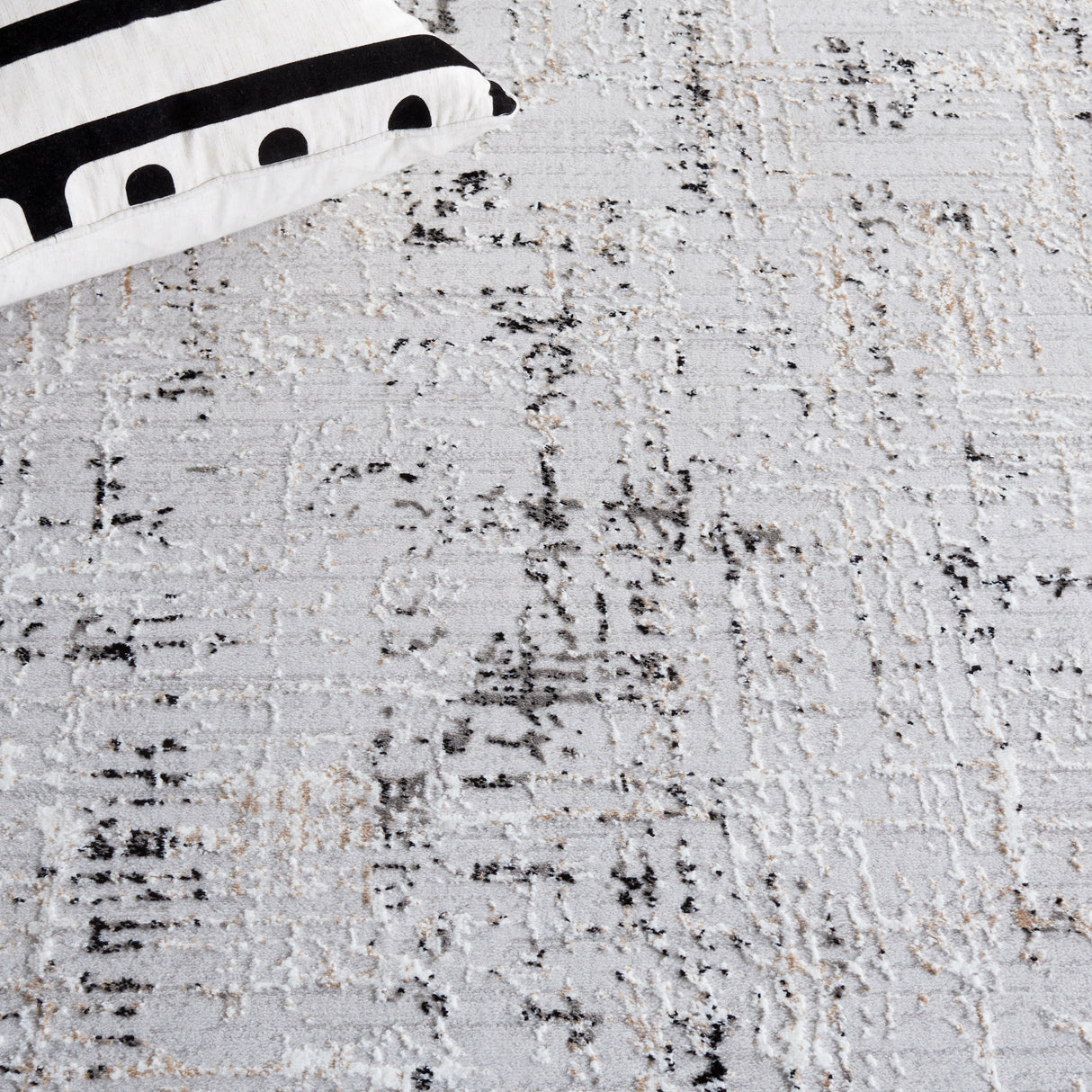 Safavieh Parker Prk100G Light Grey/Black Rug.