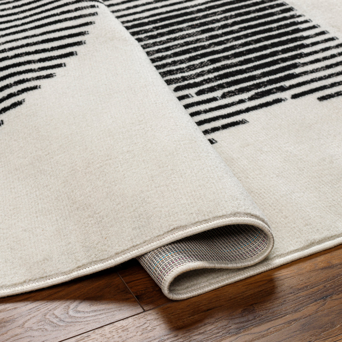 Surya Pisa Pss-2364 Light Gray, Black, Charcoal Rug.