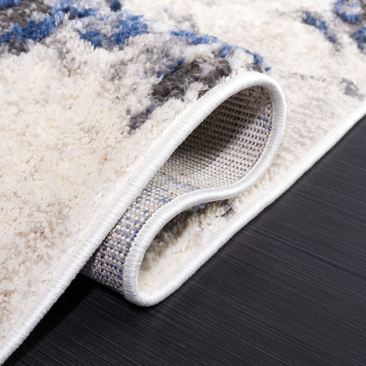 Safavieh Petra Pta104A Ivory/Blue Rug.