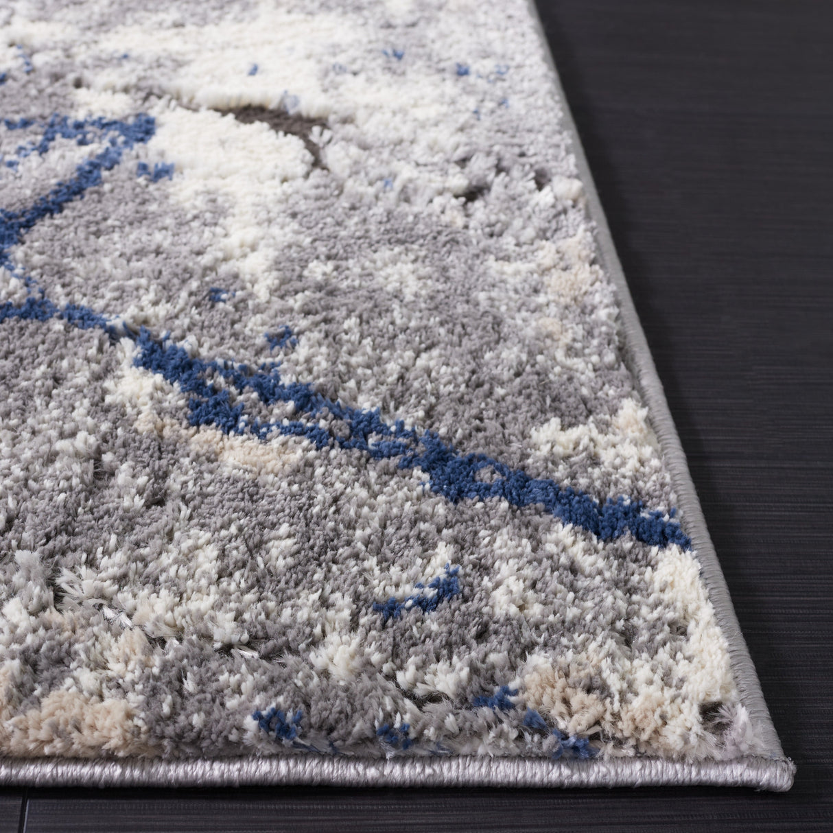 Safavieh Petra Pta108F Light Grey/Light Beige Rug.